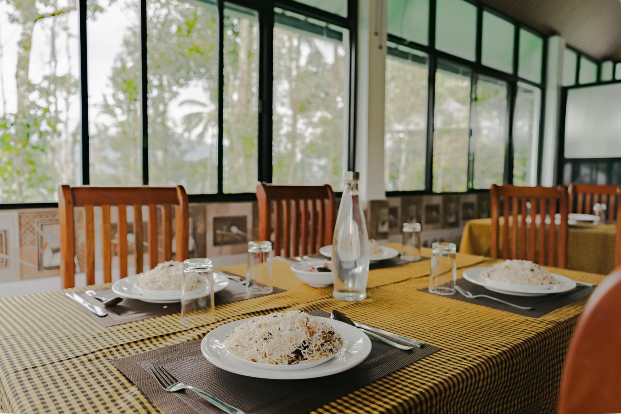 Swag Vista Resort Anachal Exterior photo
