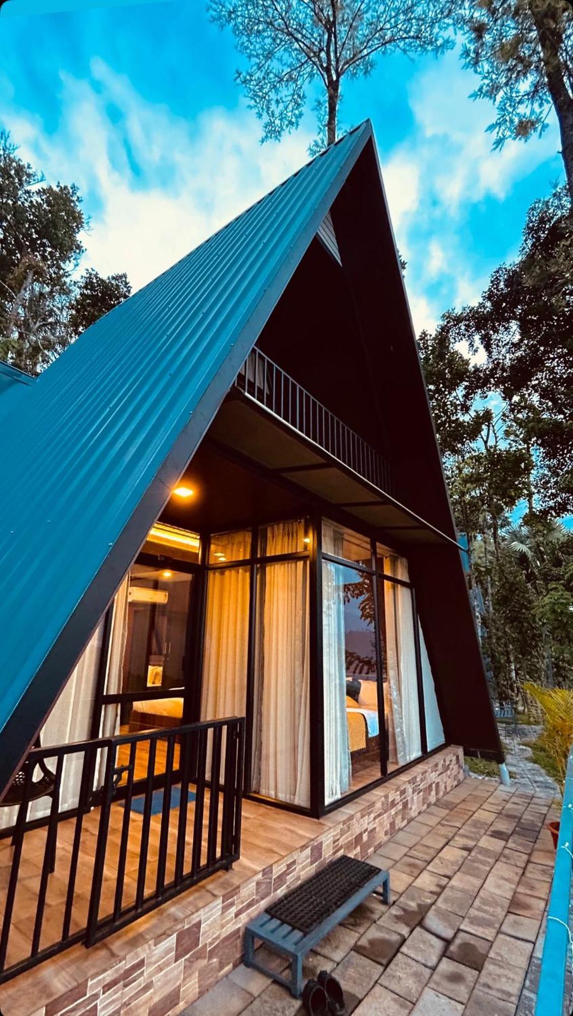Swag Vista Resort Anachal Exterior photo